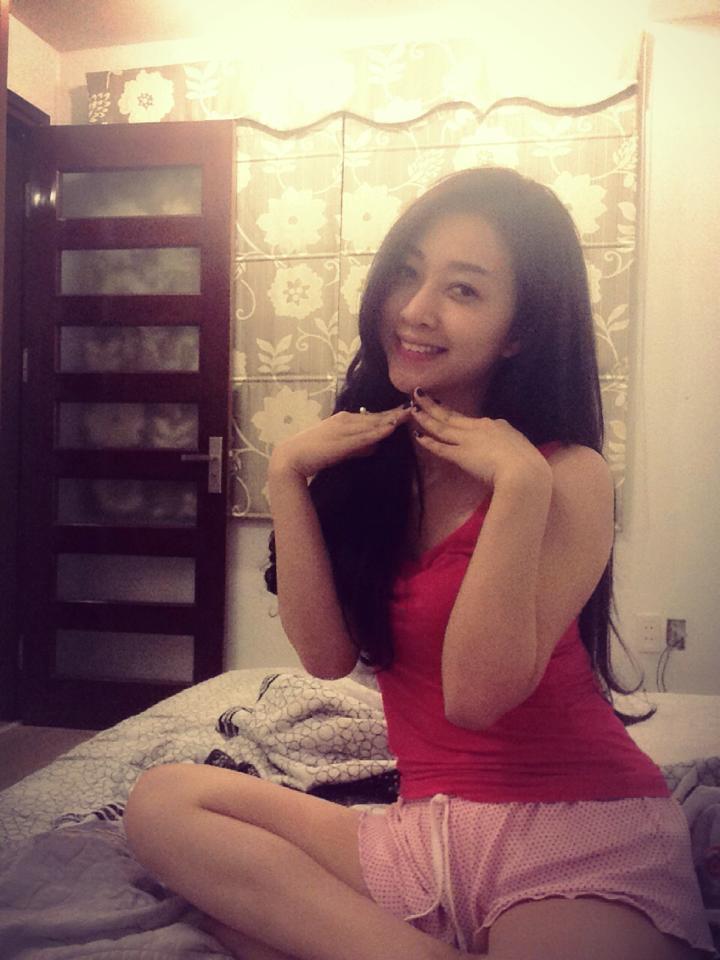花蒂被迫戴上电击调教